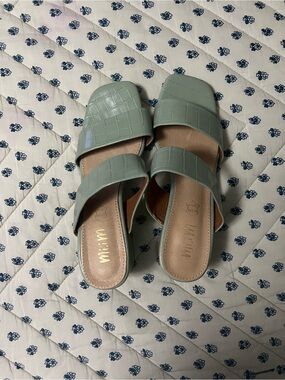 Used Faux leather croc block heels